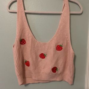 Strawberry crop top knit